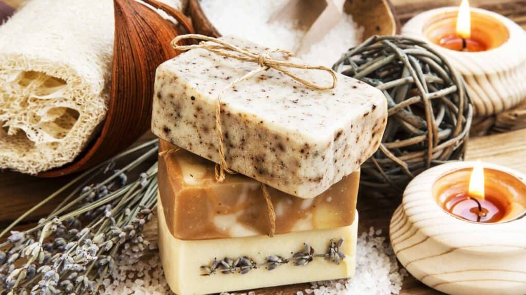 O truque simples para transformar um sabonete em vela aromática que está conquistando a internet