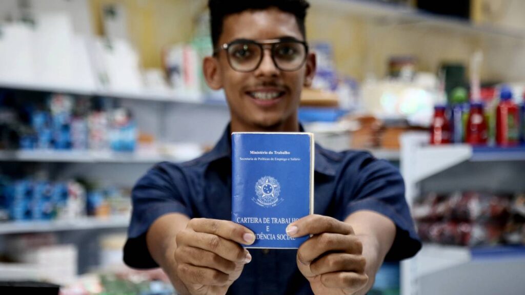 Todo trabalhador CLT tem direito a esses direitos obrigatórios, do FGTS à carga horária máxima