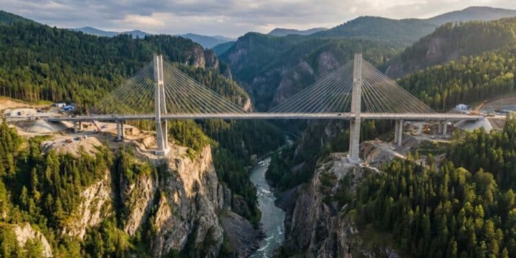 Ponte monumental de 13 bilhões será concluída em 2026, promete eliminar caminhos perigosos e impulsionar economia da região