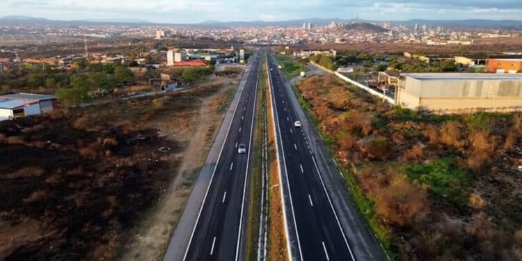 Duplicação da BR-104 em Murici é autorizada em projeto com investimento de R$ 481,7 milhões para melhorar a economia e mobilidade