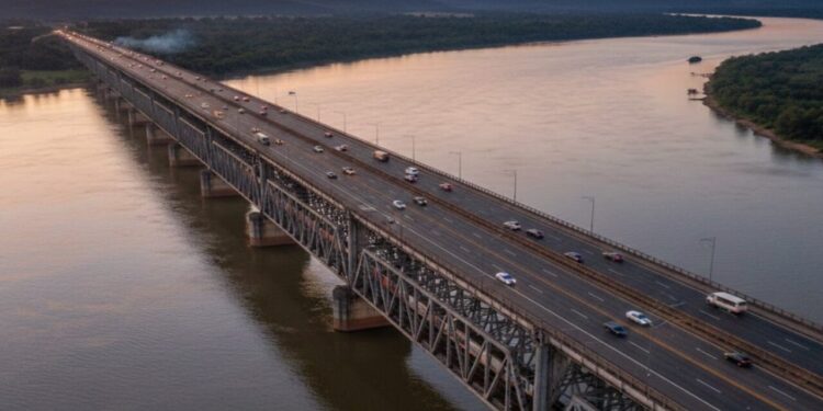 Maior ponte fluvial do Brasil atravessa o rio Paraná por quase 4 km e fortalece um dos principais corredores logísticos do país