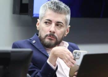 Operação contra fraudes no INSS leva à prisão do número dois da Previdência de Lula