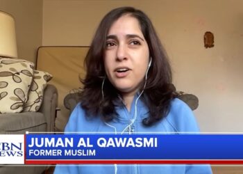 Filha de fundador do Hamas faz relato impactante e se converte após sonho com Jesus