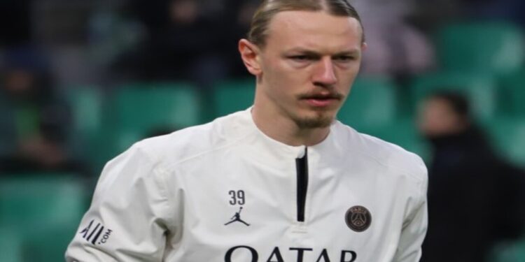 Goleiro do PSG usou 'toalha mágica' para enganar batedores e virar algoz do Flamengo