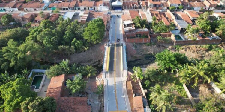 Ponte de R$ 1,64 milhão que liga Maracanaú e Pacatuba é entregue após mais de 40 anos de espera e promete uma travessia mais segura para moradores da região