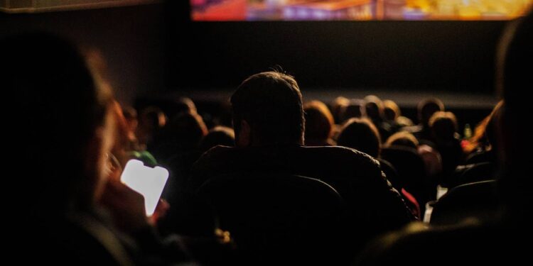 Filmes brasileiros passam a ter exibição obrigatória nos cinemas por decreto do governo