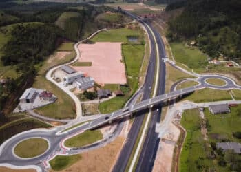 Investimento de R$ 730 milhões em túnel, pontes e viadutos promete melhorar a mobilidade para a população em SC