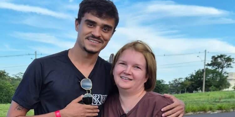 Jovem afirma ser fã de Elize Matsunaga e revela detalhes de encontro inesperado com a ex-detenta São Paulo