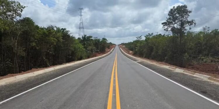 BR-156 avança no Amapá com entrega de mais 6 km pavimentados entre duas comunidades e investimento de R$ 158 milhões