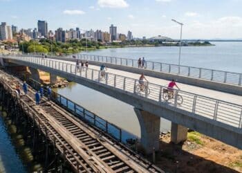 Nova ponte mais segura vai substituir estrutura antiga em Porto Alegre com investimento de R$ 6,8 milhões para facilitar a travessia de moradores