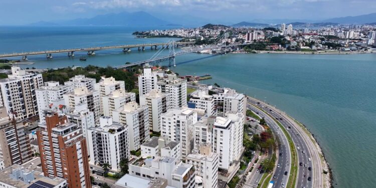 Nova rodovia com mais de 145 km em SC promete aliviar a BR-101 e acelerar o trânsito na região com investimento de R$ 9 milhões