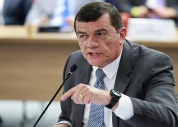 Decisão de Moraes permite que general Paulo Sérgio Nogueira reduza pena com trabalho e cursos