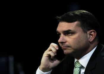 Centrão se movimenta e aposta em Tarcísio ou Ratinho Jr. na corrida ao Planalto