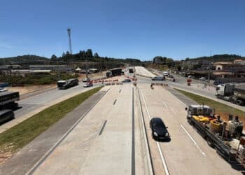 Duplicação da Rodovia dos Minérios (PR-092) chega ao estágio decisivo com segundo lote de 1.280 metros quase concluído
