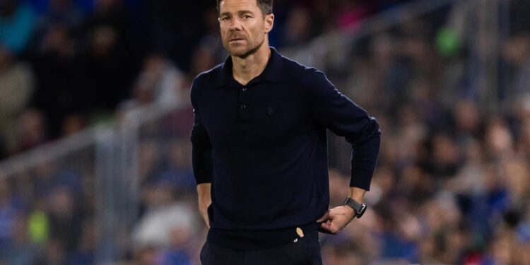 A decisão do Real Madrid sobre Xabi Alonso após derrota contra o Manchester City