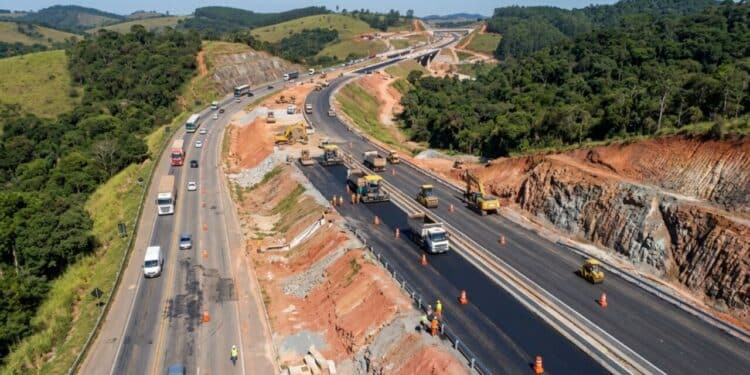 Pedágio de R$ 15,10 entra em vigor na BR-381 MG em meio ao início das obras de duplicação da 'Rodovia da Morte'