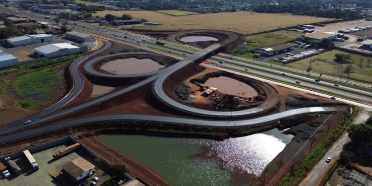 Maior obra viária de Foz do Iguaçu, Perimetral Leste é inaugurada para aliviar o trânsito e impulsionar o turismo local com investimento de R$ 443,9 milhões