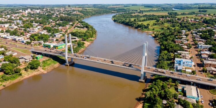 Ponte de 950 metros entre Brasil e Argentina avança com investimento de R$ 214 milhões e promete se tornar a ligação mais importante da região