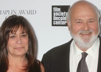 Famoso cineasta e esposa atriz são encontrados mortos em mansão