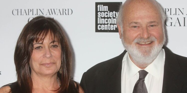 Famoso cineasta e esposa atriz são encontrados mortos em mansão