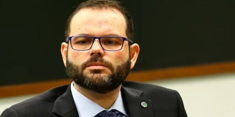 TCU é acionado por Senador e empréstimo de R$ 20 bilhões aos Correios pode sofrer revés