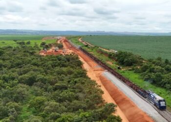 Maior obra ferroviária do Brasil avança 1 km por dia em Mato Grosso, recebe R$ 5 bilhões em investimentos e promete revolucionar o agronegócio
