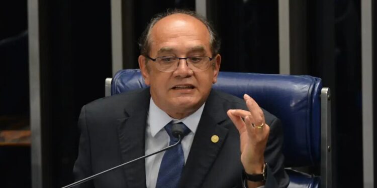 Gilmar Mendes afirma que não há blindagem a impeachments no STF e diz que "a lei já caducou"