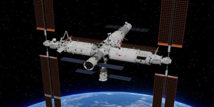 Primeira espaçonave tripulada chinesa volta vazia após enfrentar problemas durante a missão