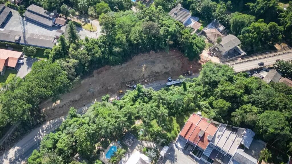 Investimento de R$ 11 milhões impulsiona avanço de obra muito esperada em Blumenau que promete desafogar o trânsito e facilitar a mobilidade urbana