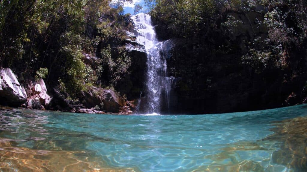 As 3 cidades místicas do Brasil fundadas sobre minas de quartzo que encantam com portais, cristais e diamantes