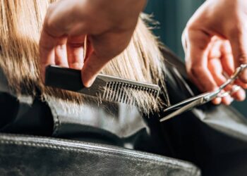 Comece 2026 renovada e rejuvenescida, dois cortes de cabelo para cada formato de rosto