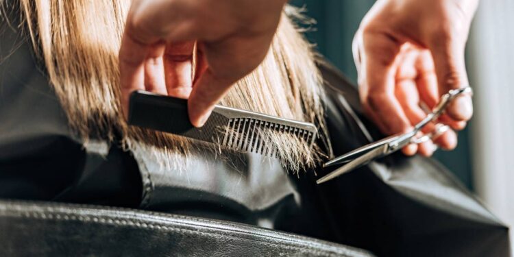 Comece 2026 renovada e rejuvenescida, dois cortes de cabelo para cada formato de rosto