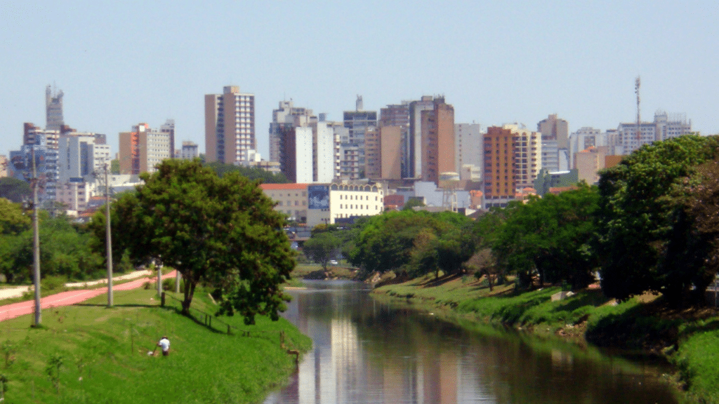 A Manchester Paulista une indústria forte, empregos e vida tranquila no interior de São Paulo