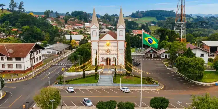 Essa cidade brasileira pouco conhecida lembra a Europa e atrai quem sonha em experimentar a vida fora do Brasil