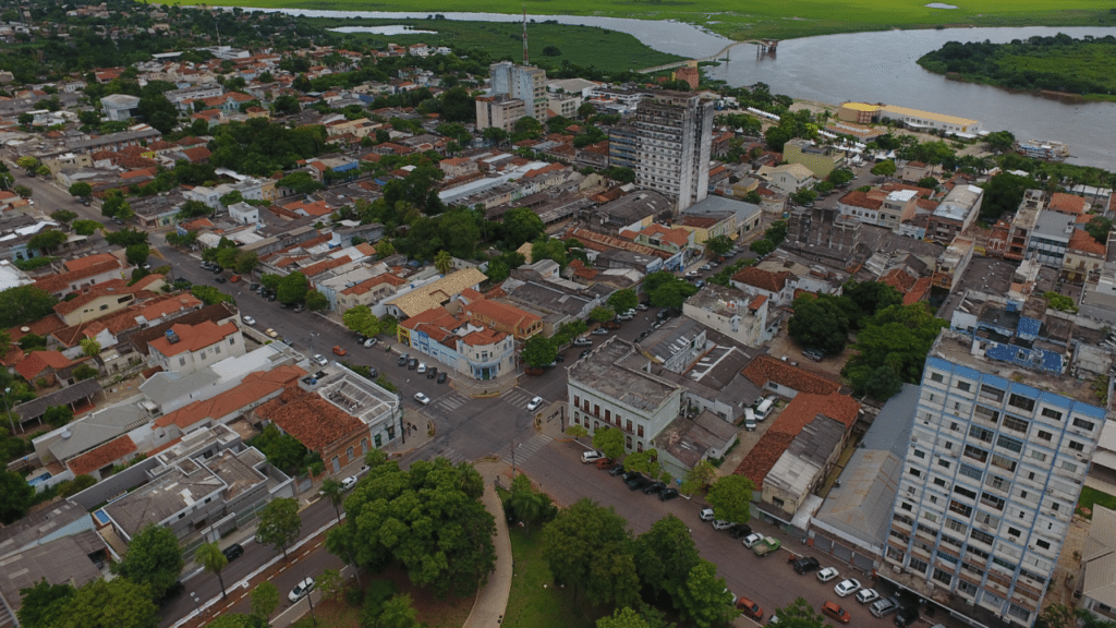 Essa cidade do Pantanal é um zoológico a céu aberto que encanta com natureza, sossego e beleza colonial