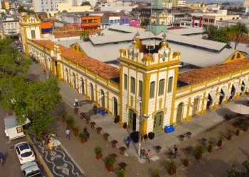 A "Paris do Brasil" é a cidade onde a herança portuguesa e os doces típicos criam um clima europeu inesquecível