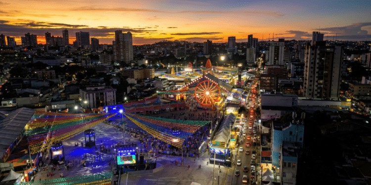 A cidade do Nordeste famosa pelo maior São João do mundo que hoje se destaca pela vida boa e tranquila