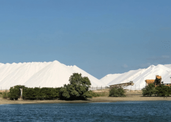 A vila desconhecida no Nordeste com ‘dunas de neve’ que criam o cenário de uma Europa tropical