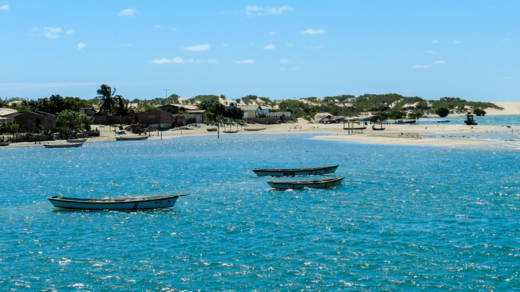 A vila desconhecida no Nordeste com ‘dunas de neve’ que criam o cenário de uma Europa tropical