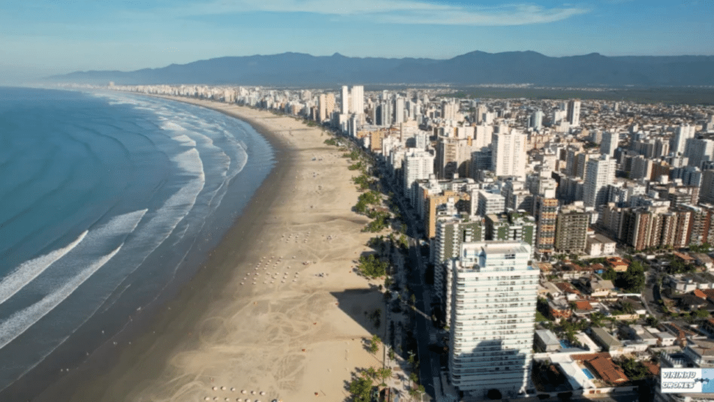 O paraíso do litoral de SP com águas claras e tranquilidade que conquista famílias