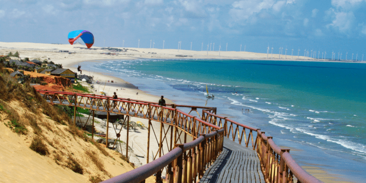 A cidade nordestina que conquista com sua vida noturna e praias que tiram o fôlego de qualquer um