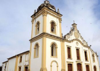 A cidade folclórica do Brasil que transforma tradição em experiência inesquecível