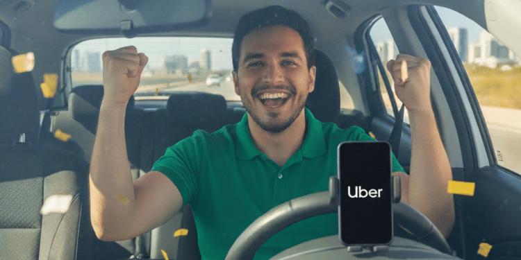 Proposta prevê isenção de IPVA para motoristas de aplicativo em atividade