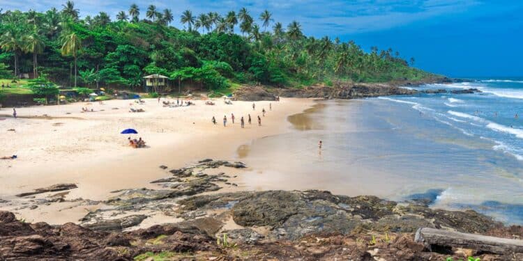 Itacaré atrai visitantes com charme rústico e mar cristalino // Créditos: depositphotos.com / Junot