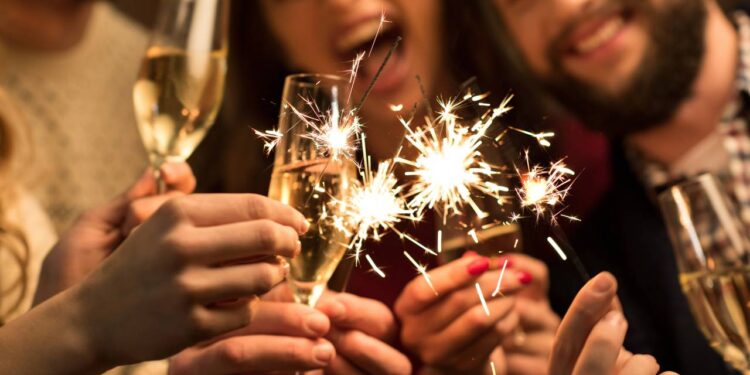 Adeus corte de cabelo ultrapassado, os 10 melhores cortes para brilhar no ano novo