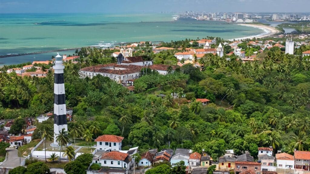 A cidade histórica perto de Recife que encanta com sua arquitetura colonial preservada e clima tropical o ano todo