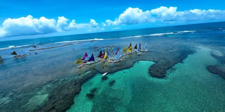 A antiga vila de pescadores no Nordeste que se tornou um paraíso com incríveis piscinas gigantes naturais