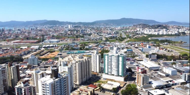 São José é, na verdade, uma das cidades mais antigas e vibrantes de Santa Catarina // Créditos: YouTube.com/@BRASILVISTOPORDRONE