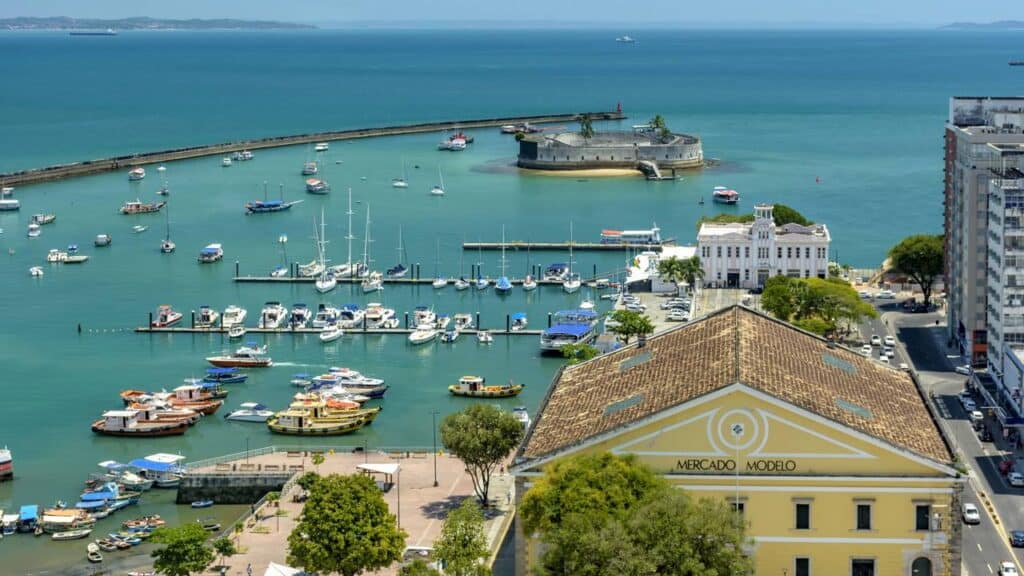 O paraíso no Nordeste perfeito para quem ama praias com águas mornas perfeitas para banhar o ano inteiro