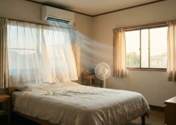 Ventilador e ar juntos? Essa dupla, usada do jeito certo, pode baixar a conta em até 30%